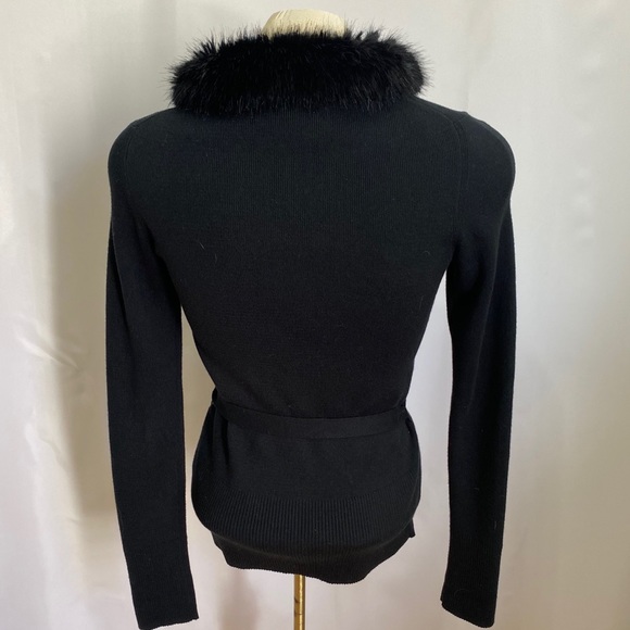 Banana Republic sweater with faux fur collar - Picture 3 of 6
